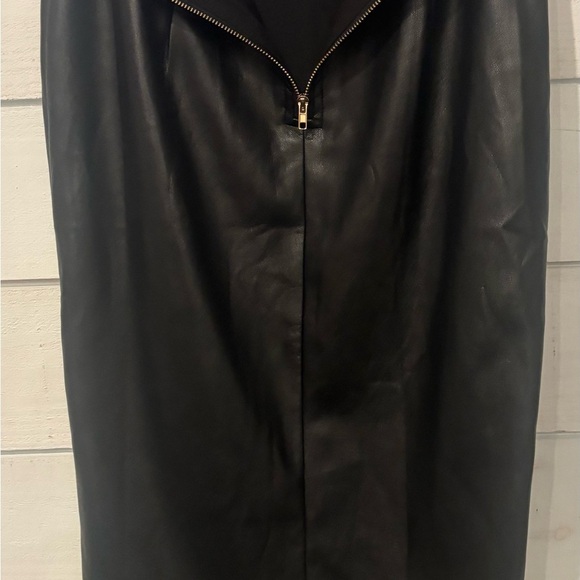 Lulus Black Vegan Leather Pencil Skirt with slit in size XS - Picture 5 of 10